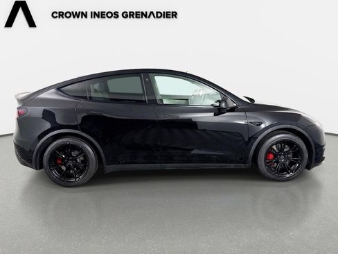 Used 2021 Tesla Model Y 2WD image 4