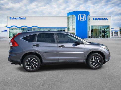 Used 2016 Honda CR-V SE image 2