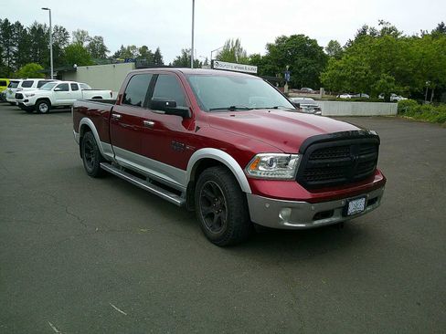 Used 2014 RAM 1500 Laramie w/ Convenience Group AWD/4WD image 7