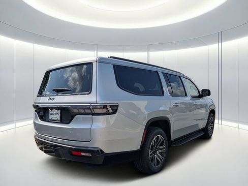 New 2026 Jeep Grand Wagoneer L 4WD w/ HD Trailer Tow Package image 4