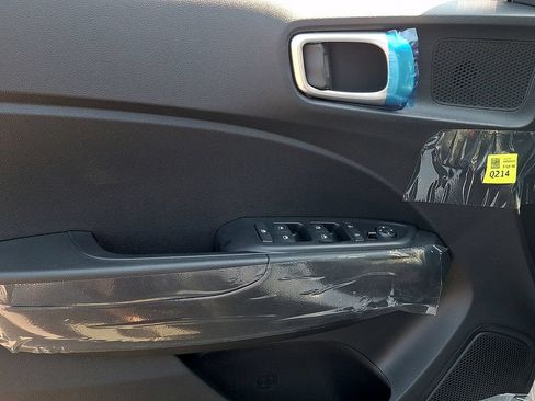 New 2026 Hyundai Venue SEL FWD image 8