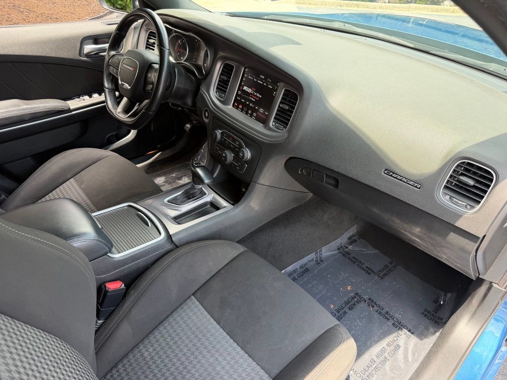 Used 2023 Dodge Charger R/T w/ Performance Handling Group RWD image 33
