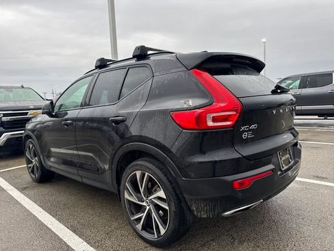 Used 2020 Volvo XC40 T5 R-Design image 6
