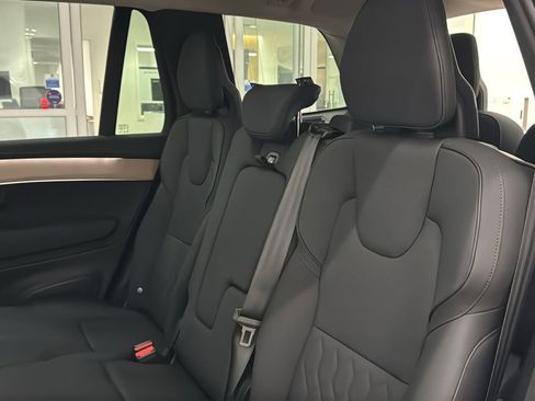 New 2026 Volvo XC90 B5 Plus w/ Protection Package Premier AWD/4WD image 26