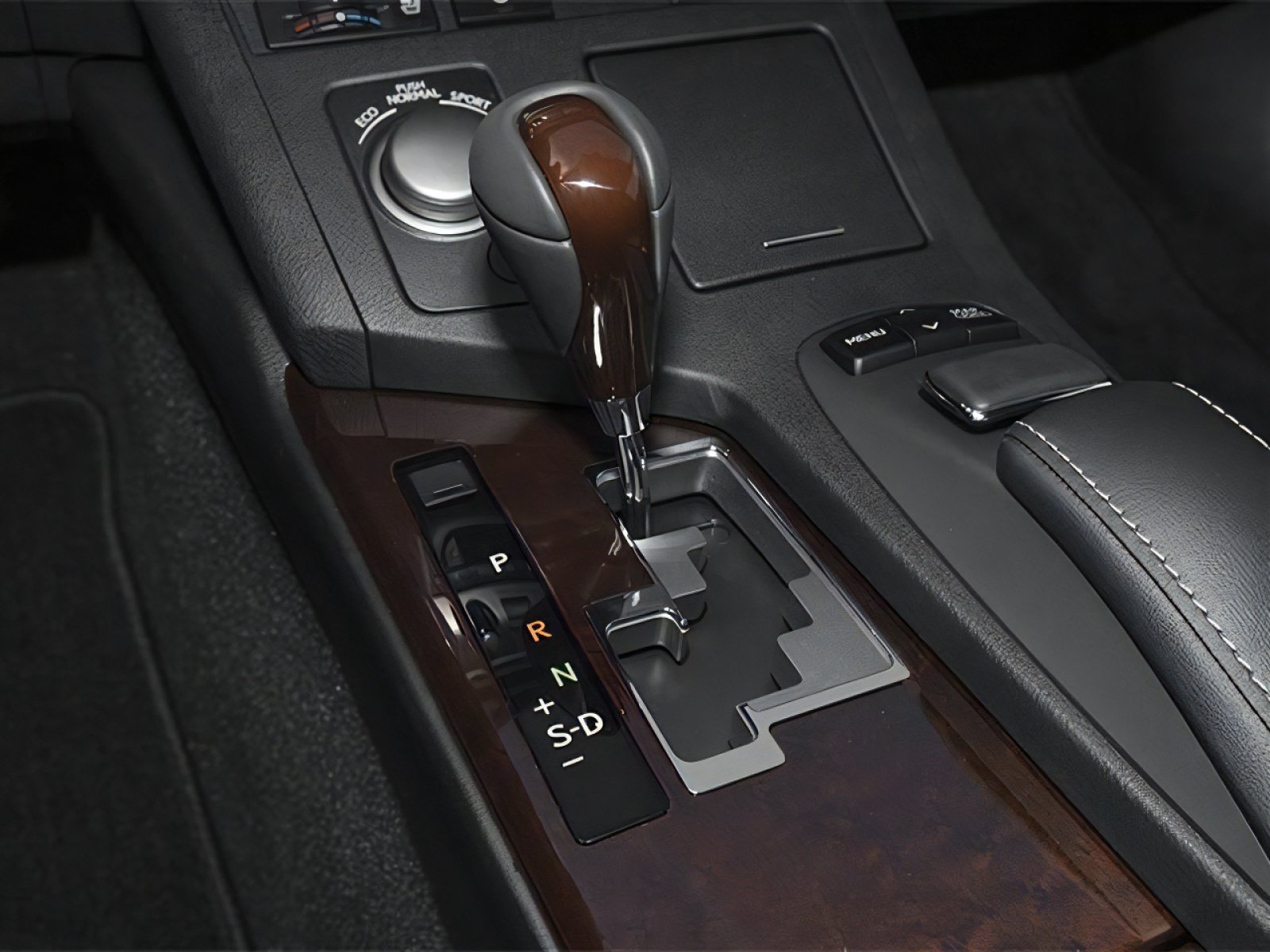 Used 2014 Lexus ES 350 w/ Luxury Package FWD image 8