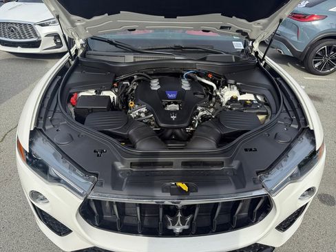 Used 2022 Maserati Levante Modena image 31