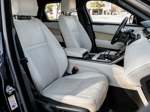 Used 2021 Land Rover Range Rover Velar R-Dynamic S image 38