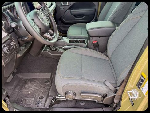 New 2026 Jeep Gladiator Sport image 8