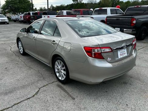 Used 2014 Toyota Camry XLE FWD image 3