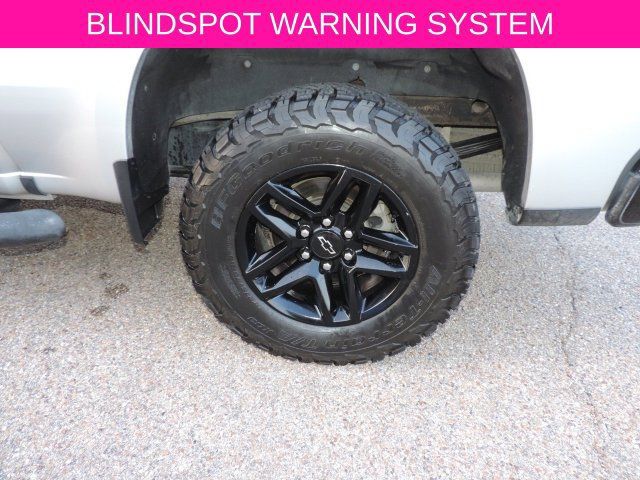 Used 2020 Chevrolet Silverado 1500 LT Trail Boss AWD/4WD image 14