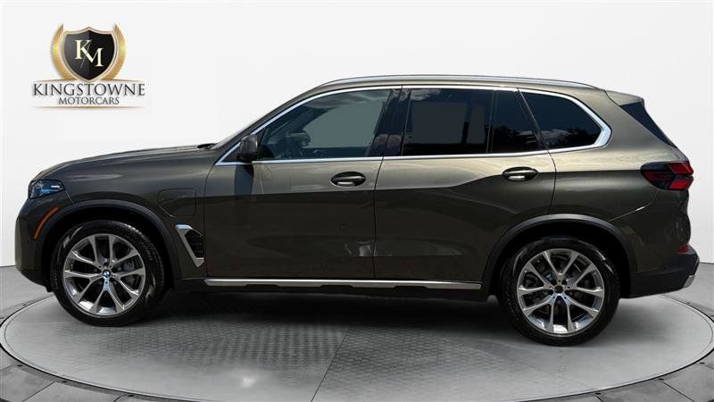 Used 2026 BMW X5 xDrive50e AWD/4WD image 2