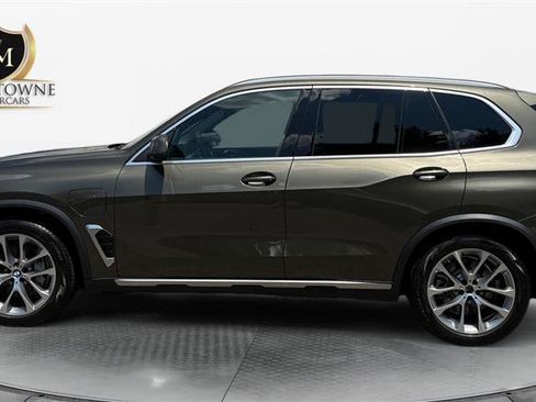 Used 2026 BMW X5 xDrive50e AWD/4WD image 2