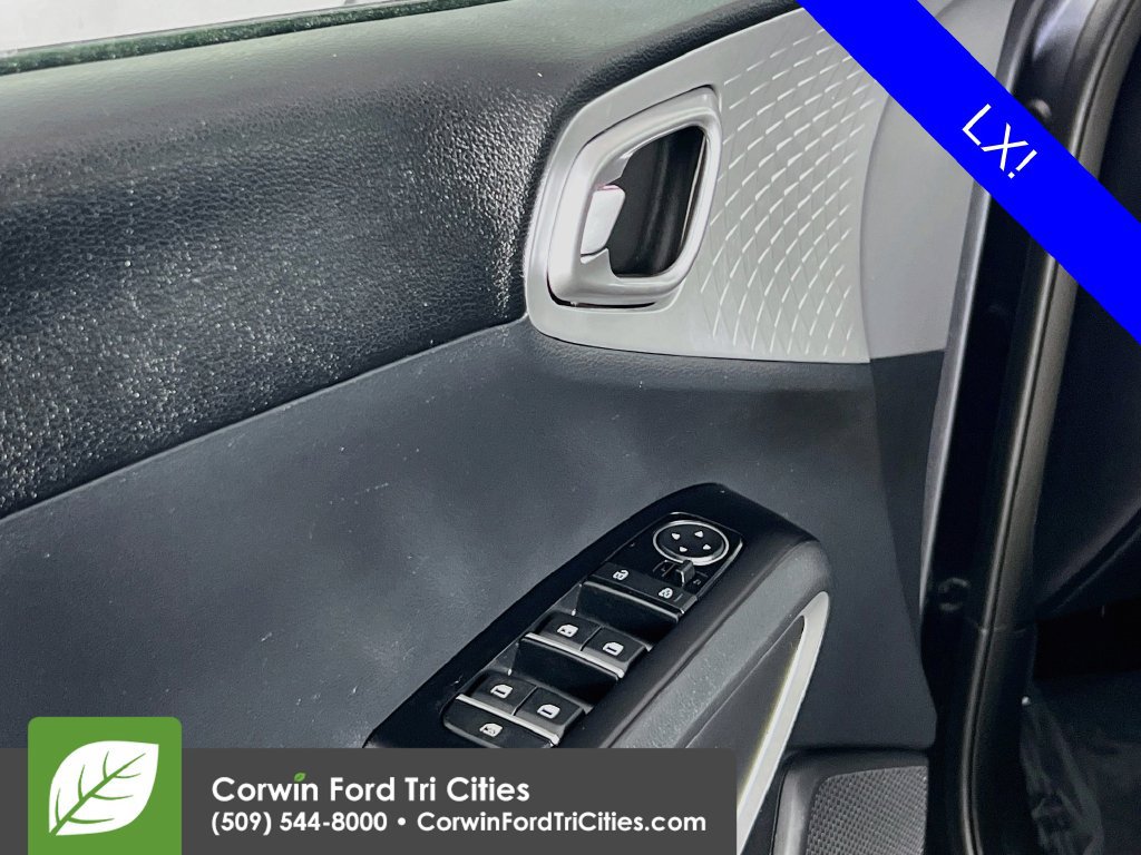 Used 2021 Kia Soul LX FWD image 11