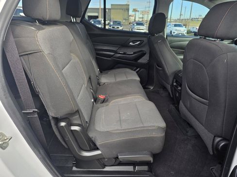 Used 2021 Chevrolet Traverse LS image 15