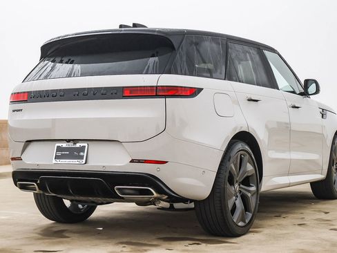 New 2025 Land Rover Range Rover Sport Dynamic SE image 5
