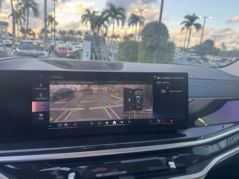 Used 2024 BMW X7 xDrive40i w/ Executive Package image 10