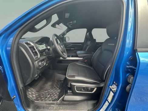 Certified 2025 RAM 1500 Laramie AWD/4WD image 17