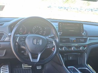 Used 2019 Honda Accord Sport video 2
