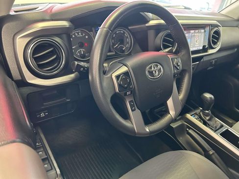 Used 2017 Toyota Tacoma SR5 w/ Tow Package RWD image 14