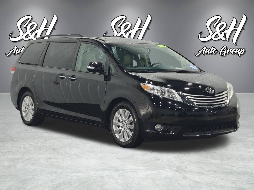 Used 2013 Toyota Sienna Limited w/ Premium Pkg AWD/4WD image 2