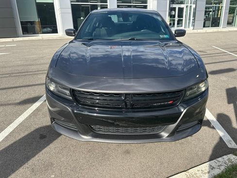 Certified 2019 Dodge Charger SXT w/ Driver Confidence Group AWD/4WD image 2
