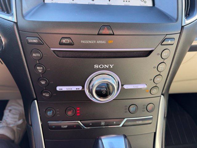 Used 2018 Ford Edge Titanium w/ Equipment Group 302A AWD/4WD image 20