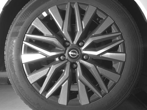 Used 2025 Nissan Altima 2.5 SV image 15