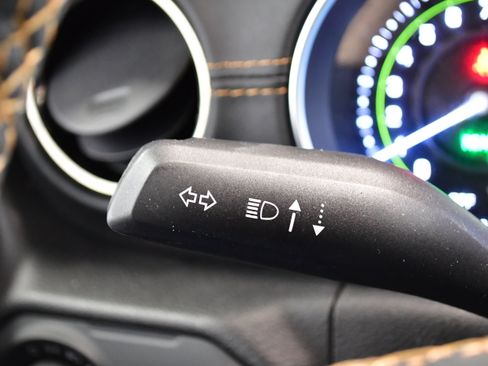 Used 2022 Jeep Wrangler Unlimited Sahara image 19