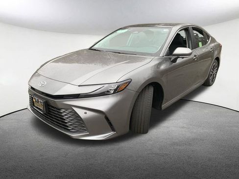 New 2026 Toyota Camry XLE AWD/4WD image 5