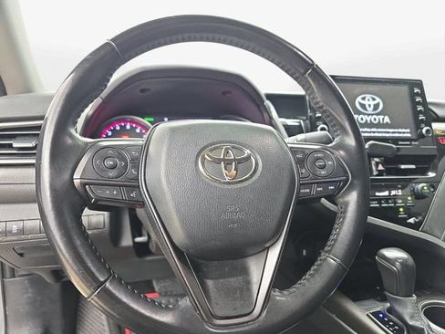 Used 2022 Toyota Camry XSE FWD image 16