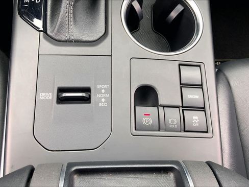 Used 2023 Toyota Highlander XSE FWD image 35
