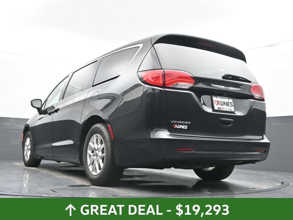 Used 2023 Chrysler Voyager LX FWD image 53