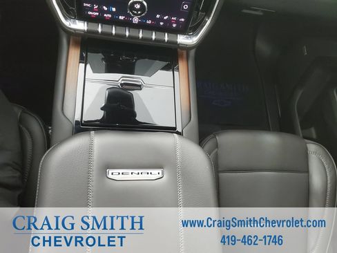Used 2026 GMC Yukon XL Denali w/ Denali Reserve Package AWD/4WD image 44