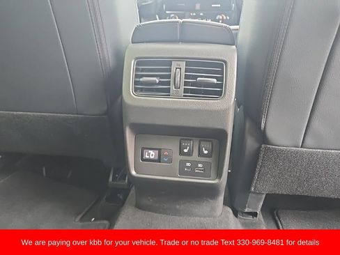 Used 2023 Nissan Rogue SL AWD/4WD image 31