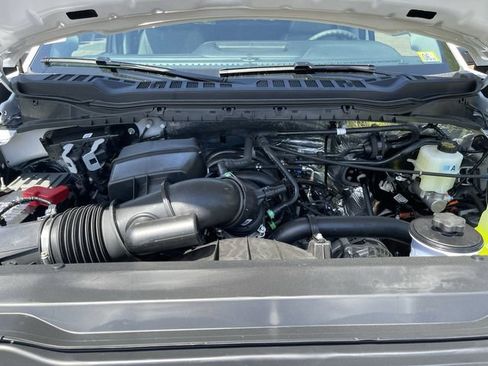 New 2026 Ford F350 XLT w/ XLT Premium Package AWD/4WD image 12