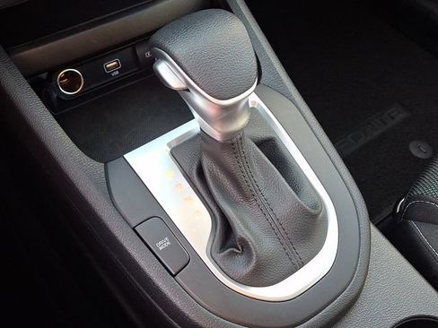 Used 2024 Kia Forte LXS w/ LXS Technology Package FWD image 13