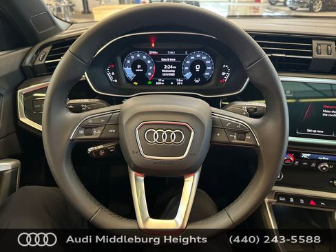 Used 2025 Audi Q3 2.0T Premium w/ Convenience Plus Package AWD/4WD image 16