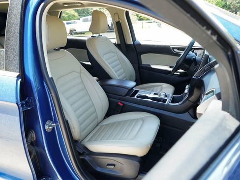 Used 2024 Ford Edge SEL image 13