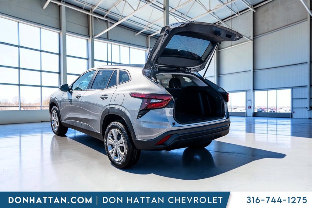 New 2026 Chevrolet Trax LS FWD image 17
