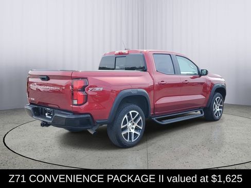 Used 2023 Chevrolet Colorado Z71 w/ Z71 Convenience Package 2 AWD/4WD image 3