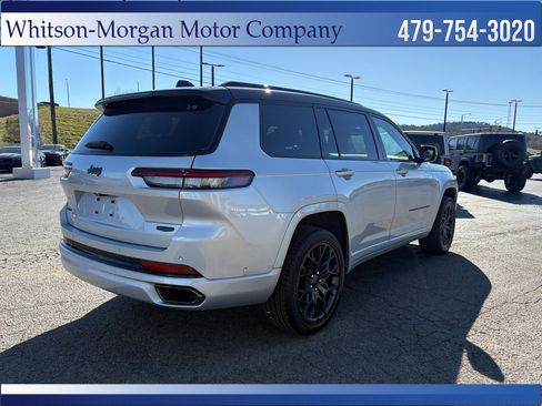 Used 2025 Jeep Grand Cherokee L Summit w/ Obsidian Package AWD/4WD image 5