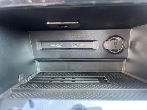 New 2025 Volkswagen Taos SE image 14