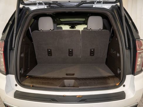 Used 2023 Chevrolet Tahoe LT w/ LT Signature Plus Package image 6