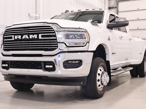 Used 2022 RAM 3500 Laramie AWD/4WD image 6