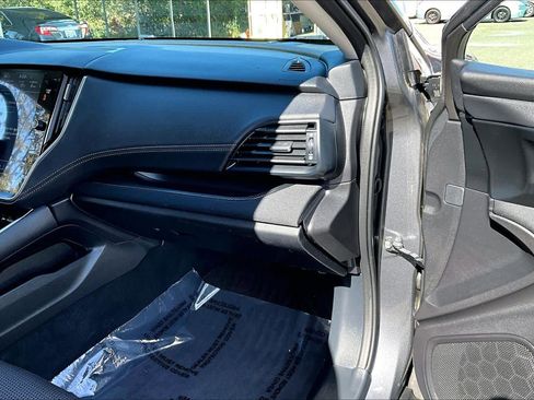Used 2023 Subaru Outback Premium image 18
