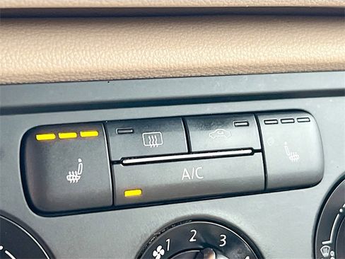 Used 2015 Volkswagen Beetle 1.8T image 18