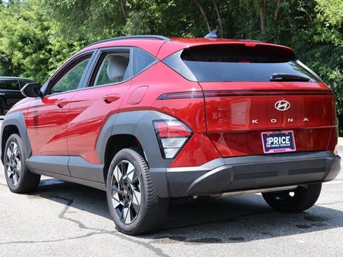 Used 2024 Hyundai Kona SEL AWD/4WD image 7
