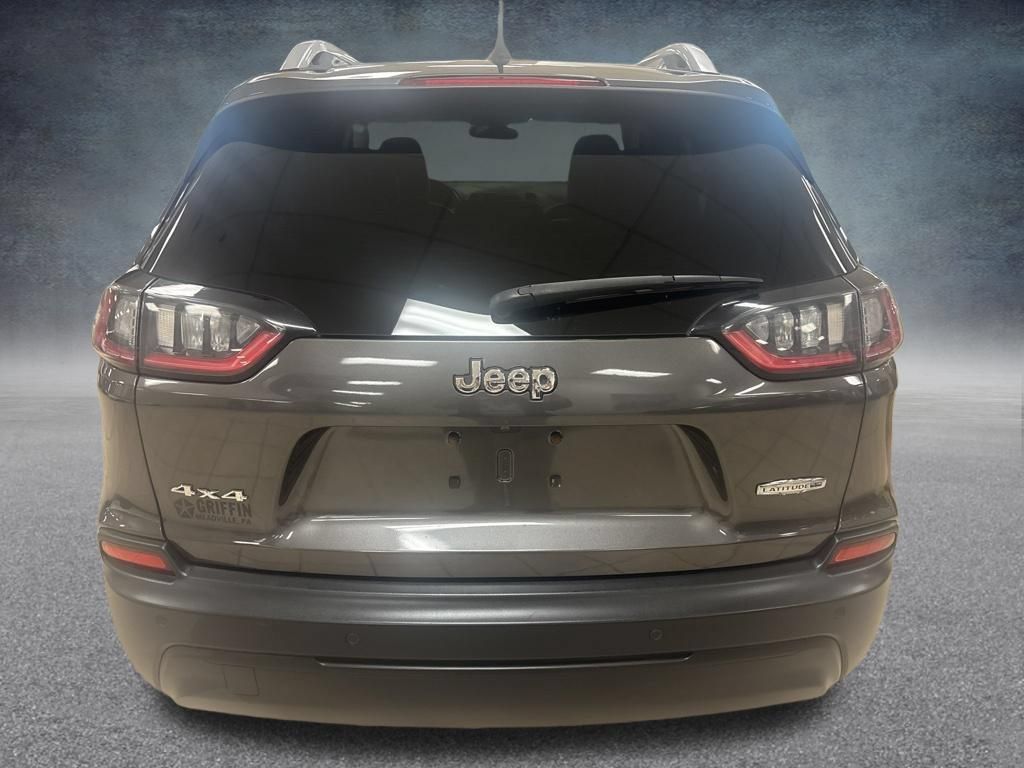 Used 2019 Jeep Cherokee Latitude Plus w/ Cold Weather Group AWD/4WD image 5