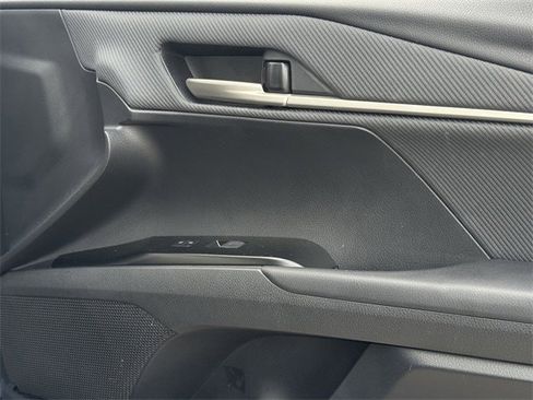 Used 2025 Toyota Camry SE image 29