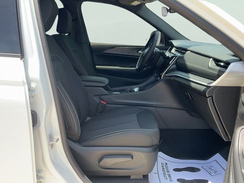 New 2026 Jeep Grand Cherokee L 4WD image 11